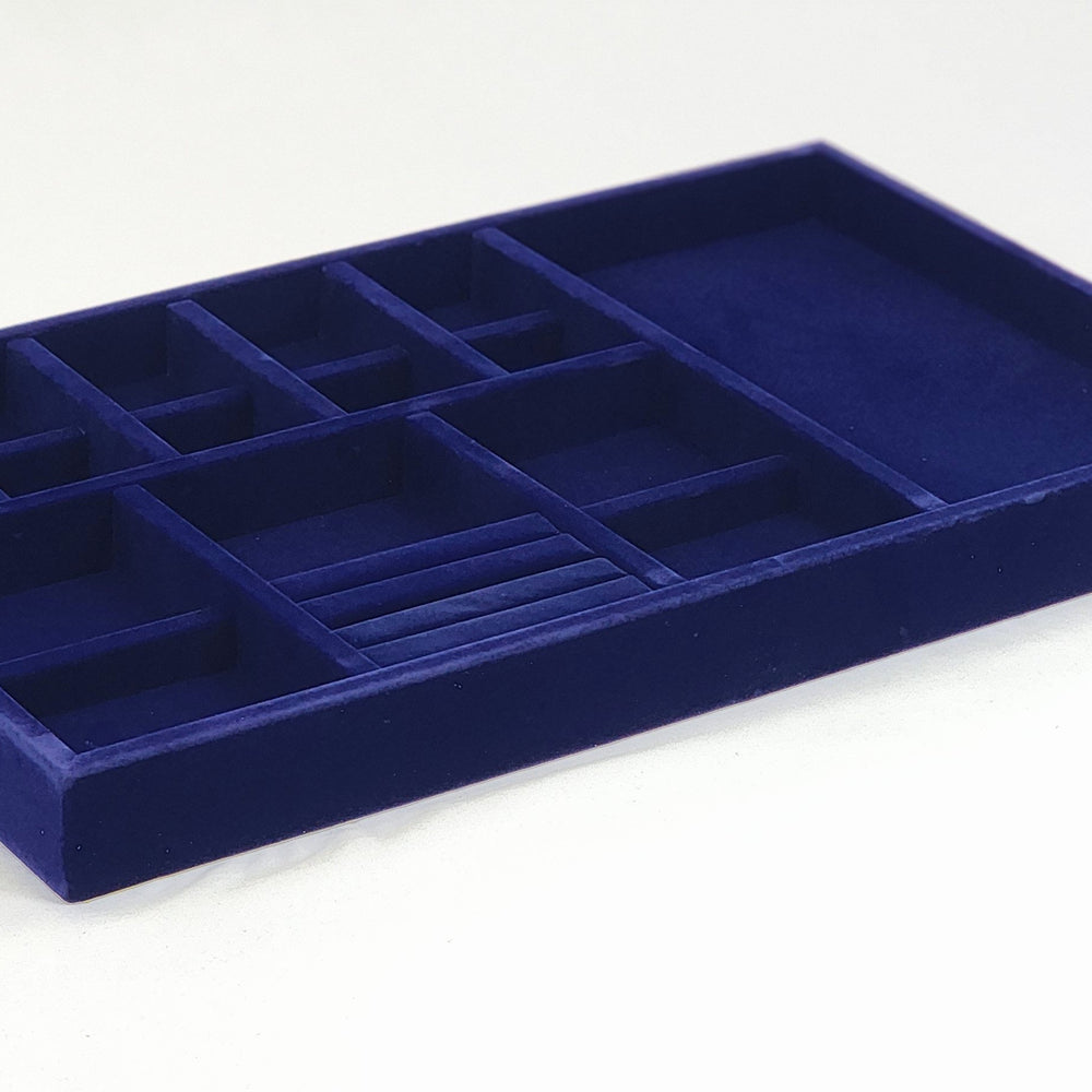 
                      
                        Standard Tray With Earrings
                      
                    